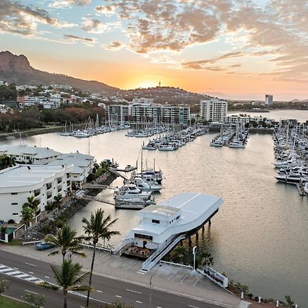 The Pier Pods On The Water- 50M From Townsville Bus Terminal And Ferry Terminal- Passport Id Requried Eksteriør bilde