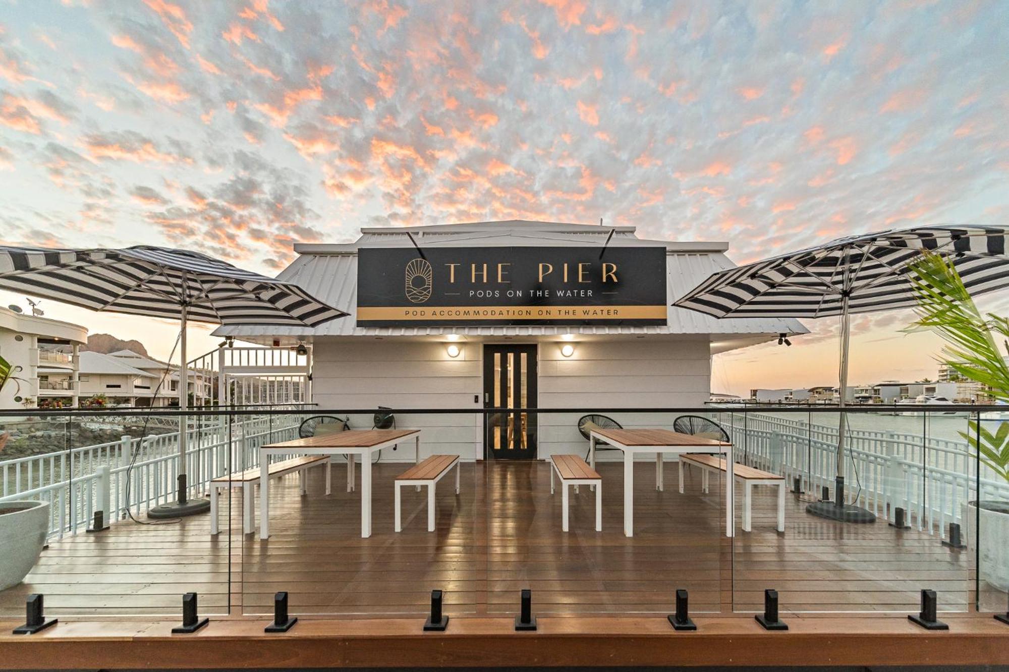 The Pier Pods On The Water- 50M From Townsville Bus Terminal And Ferry Terminal- Passport Id Requried Eksteriør bilde