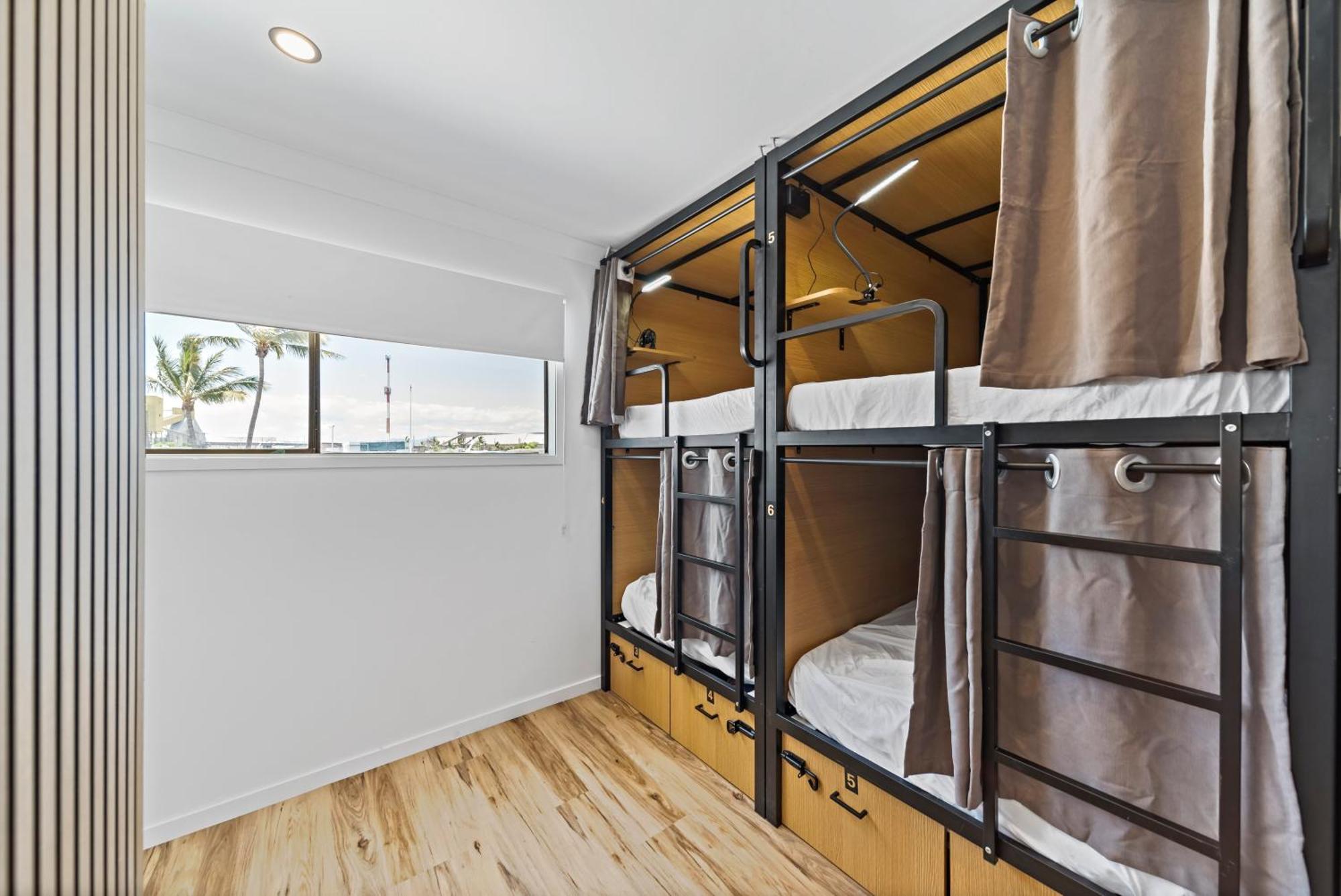 The Pier Pods On The Water- 50M From Townsville Bus Terminal And Ferry Terminal- Passport Id Requried Eksteriør bilde